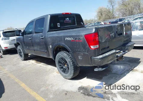 2012 Nissan Titan Pro-4X z USA, uszkodzony, nr VIN 1N6BA0EC7CN304116